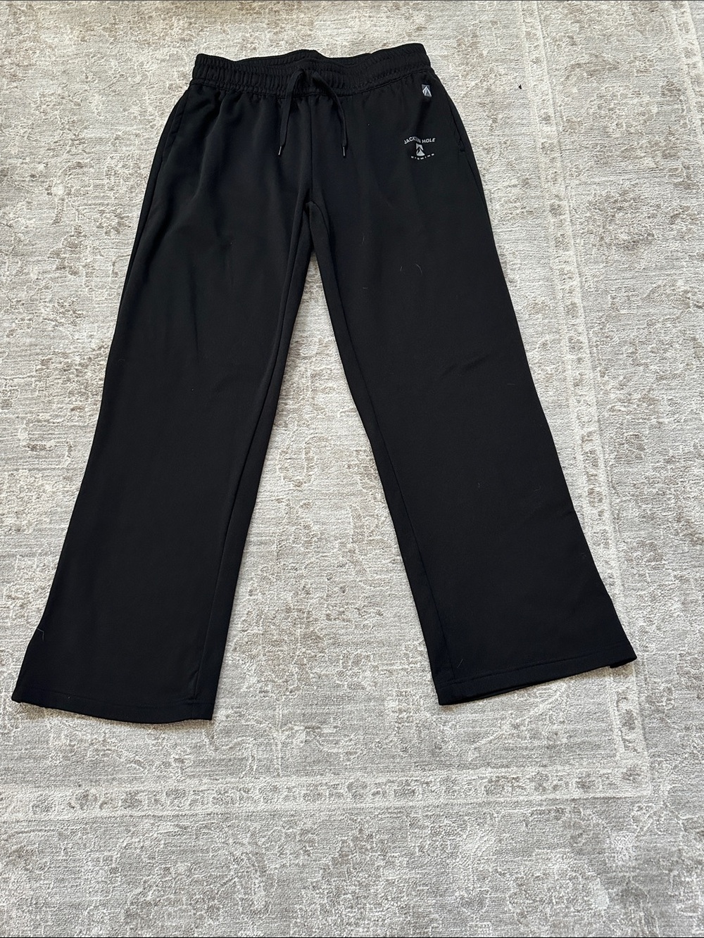 Outfitter Trading Co Women’s Large Black Jackson Hole Wyoming athletic pants.